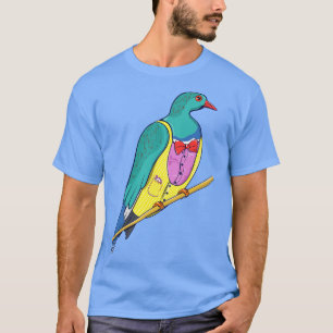 Camiseta MADEIRA PIGEON vestindo um terno