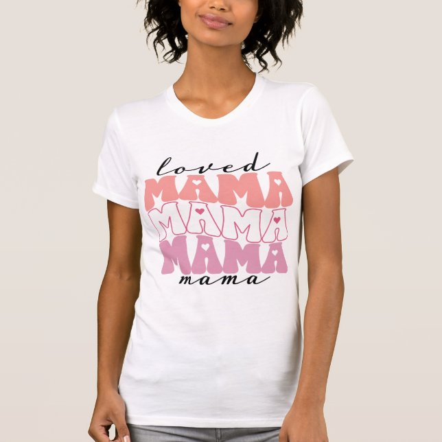 Camiseta Mãe Amada Retro Com Corações (Frente)
