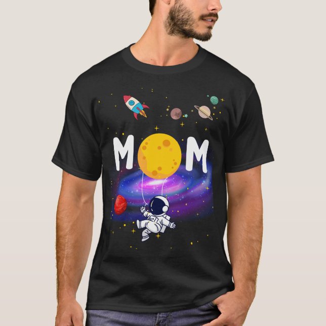 Camiseta Mãe astronauta - Fora deste amor mundial (Frente)