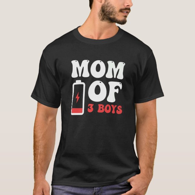 Camiseta Mãe De 3 Meninos Mãe De 3 Rapazes Bateria Cansada (Frente)