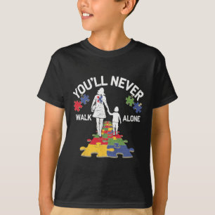 Camiseta Mãe de Autista Você Nunca Andará Sozinha Apoie o A