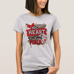 Camiseta Mãe de Beisebol Meu coração está naquele campo 