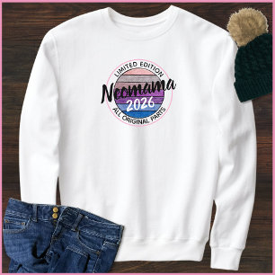 Camiseta Mãe de Primeira Viagem 2026 Texto Moderno Pôr do S