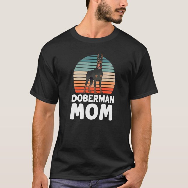 Camiseta Mãe Doberman Pinscher Cachorro Dobermans Fofa Mãe (Frente)