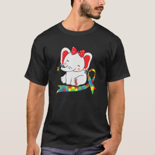 Camiseta Mãe Elefante Usando Brincos Autismo Coração Borbol