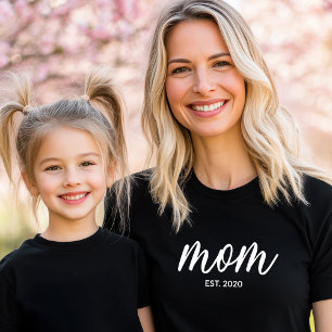 Camiseta Mãe em Letra Preta Estabelecida