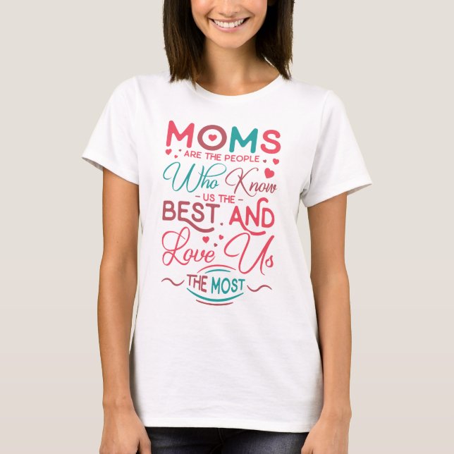 Camiseta mãe engraçada A definição da mãe nos ama mais (Frente)
