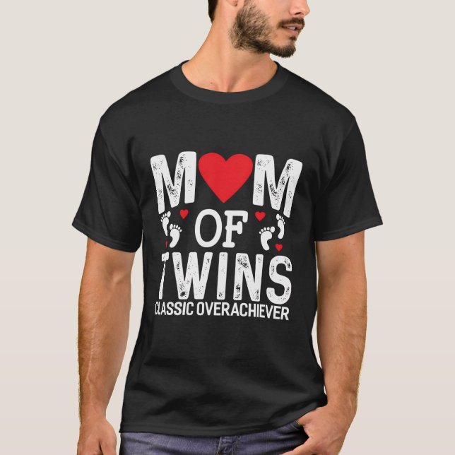Camiseta Mãe Engraçada De Gêmeos Genros Clássicos. (Frente)