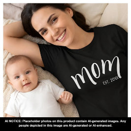Camiseta Mãe Estabelecida Ano Novo Personalizado Script Mam