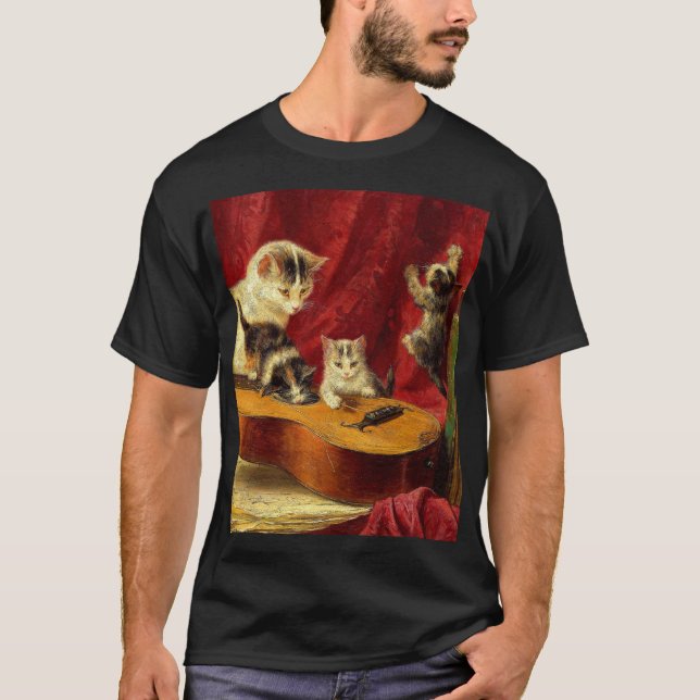 Camiseta Mãe Gato e Gatinhos Brincando com Violão (Frente)