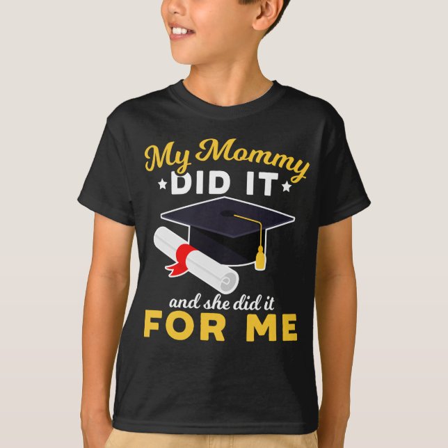 Camiseta Mãe Graduação Humor Engraçado Formando Mãe (Frente)