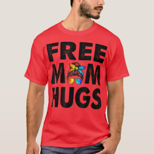 Camiseta Mãe Livre Abraça Orgulho LGBT Mensal Arco-Íris