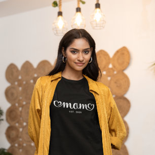 Camiseta Mãe Preto e Branco Corações Lindos Script
