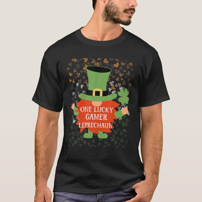 Camiseta Mães Da Família Gnomo Gamer Funny Dia de São Patrí (Frente)