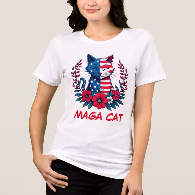 Camiseta MAGA Cat Trump American Flag Red Flowot Patriot (Frente)
