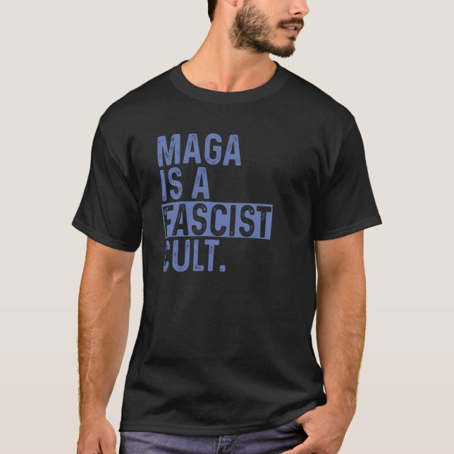 Camiseta MAGA é um Culto Fascista (Frente)