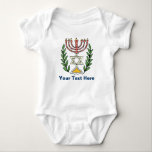 Camiseta Magen Persa David Menorah<br><div class="desc">Esta imagem foi adaptada de um antigo azulejo judeu persa e apresenta uma menorah com um Magen David (Estrela de David) enquadrado por ramos de oliveira. As imperfeições da imagem original pintada à mão foram preservadas.</div>