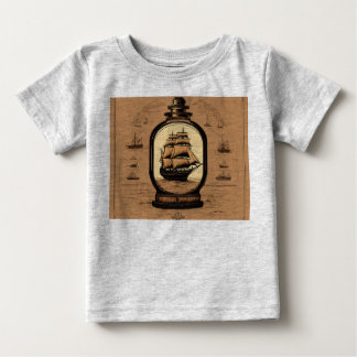 Camiseta "Mágica Marítima: Navio em uma garrafa"