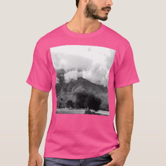 Camiseta Magníficas Montanhas Adoradas Pela Arte De Nuvens