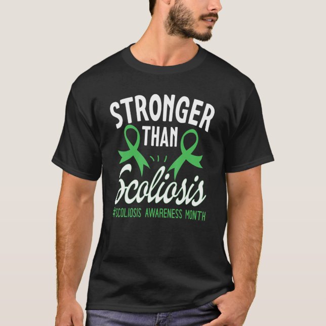 Camiseta Mais Forte Que A Escoliose Fusão Spinal Cirurgia P (Frente)