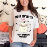 Camiseta Mais Provável A Corresponder Ao Professor Fantasma<br><div class="desc">Apresentando nossa "Mais Provável" Combinação de T-Shirt Professora Fantasma do Halloween, a perfeita mistura de diversão assustadora e estilo personalizado para esta temporada de Halloween. Esta camisa retrortematizada apresenta um adorável personagem fantasma, completo com um arco rosa, lendo um livro, fazer-o um presente ideal para professores que adoram incorporar um...</div>