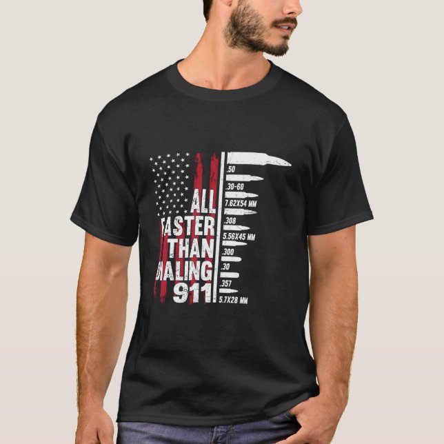 Camiseta Mais Rápido Do Que Discar A Arma De Bandeira Ameri (Frente)
