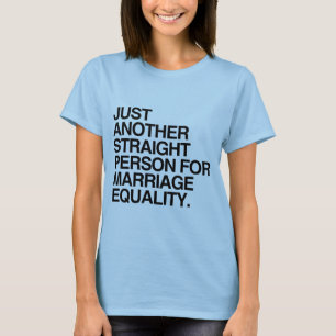 CAMISETA MAIS UMA PESSOA HETERO A FAVOR DA IGUALDADE NO CAS