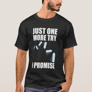 Camiseta Mais Uma Tentativa de Virar Garrafa de Água