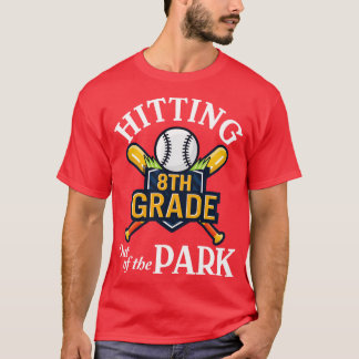 Camiseta Mais velho Do Jogador De Beisebol Atingindo O 8º G