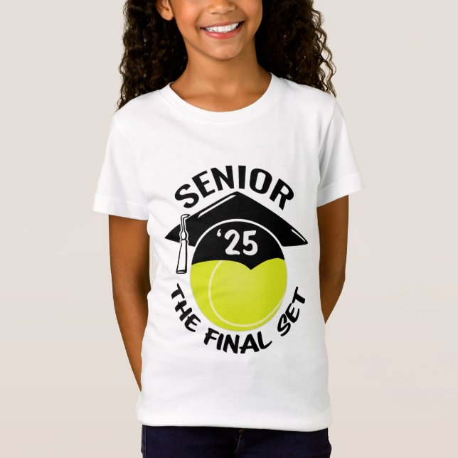 Camiseta Mais velho tênis 2025 Boné de formatura Final (Frente)