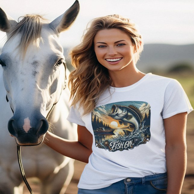Camiseta Majestade Dawn Salta Um Peixe Crítico Em Baixo (Criador carregado)