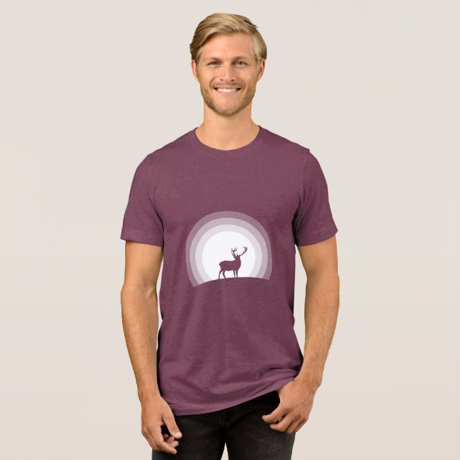 Camiseta Majestic Stag Silhouette Under Lunar Light (Frente Completa)
