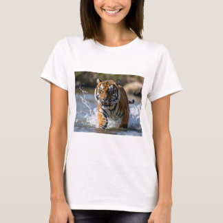 Camiseta Majestoso Tigre Correndo Através da Água