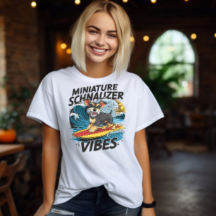 Camiseta Majexpressa Schnauzer surfando numa onda