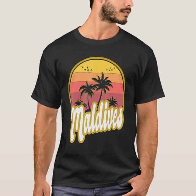 Camiseta Maldives Beach Retro Sunset (Frente)