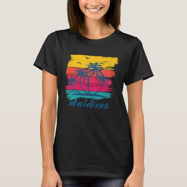 Camiseta Maldives  summer beach holiday destination (Frente)