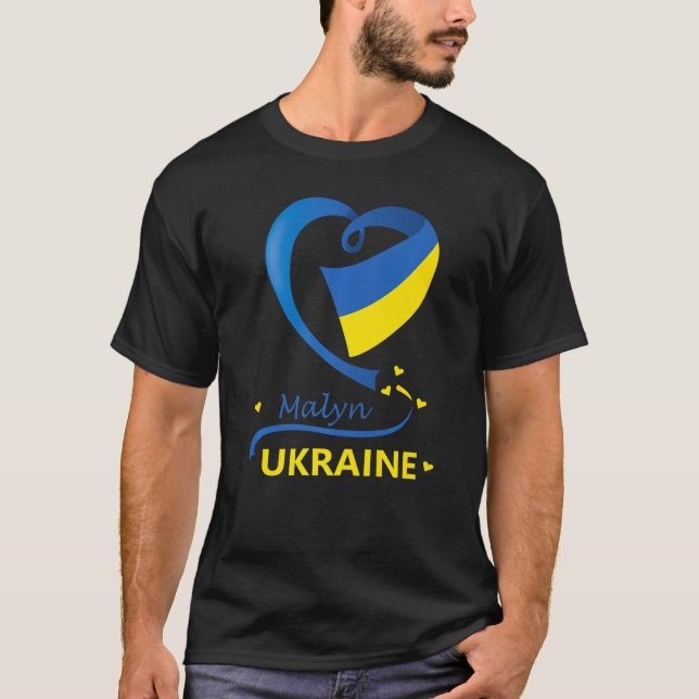 Camiseta Malyn Ukraine National Flag Heart Emblem Crest (Frente)
