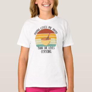 Camiseta Mama CUSTOM Me Ama Mais Do Que Cozinhar