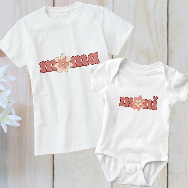 Camiseta Mama de Cores Editáveis com Mini Correspondência d (Criador carregado)
