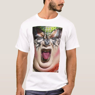 Camiseta Mama Necessidade uma bebida inútil