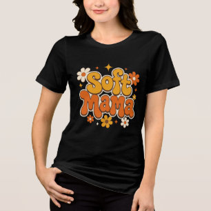Camiseta Mama Soft Retro Floral Design Groovy   Boho Fofo 