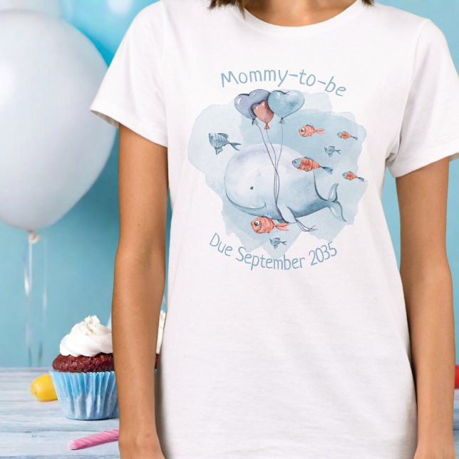 Camiseta Mamãe De Chá de fraldas De Baleia A Ser Personaliz (Whale Baby Shower Mommy To Be Custom Due Date T-Shirt
)