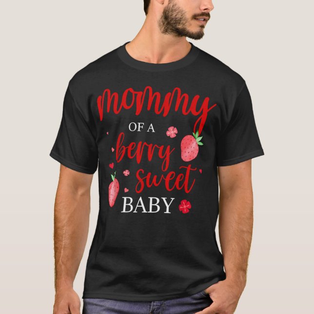 Camiseta Mamãe de um Morango Doce Bebê Primeiro Aniversário (Frente)