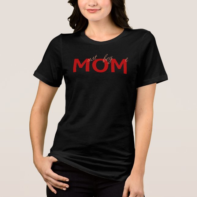 Camiseta MAMÃE (deve me obedecer) dizendo Vermelho (Frente)