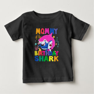 Camiseta Mamãe do aniversário do tubarão de aniversário