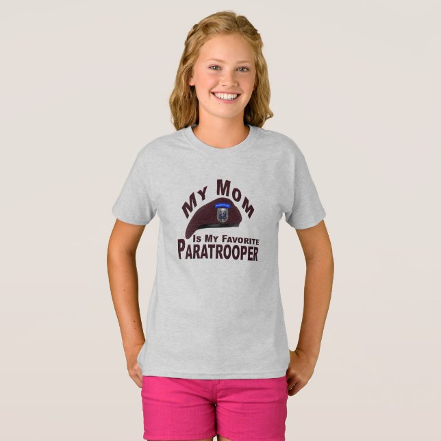 Camiseta Mamãe é minha favorita 82ª nave Paratrooper T-Shi (Frente Completa)