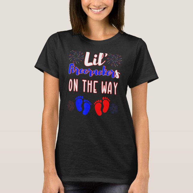 Camiseta Mamãe Esperava O Anúncio Dos Gêmeos 4 De Julho (Frente)