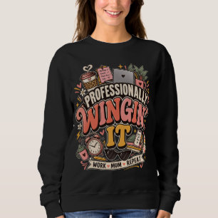 Camiseta Mamãe Profissionalmente Improvisando Roupa Engraça