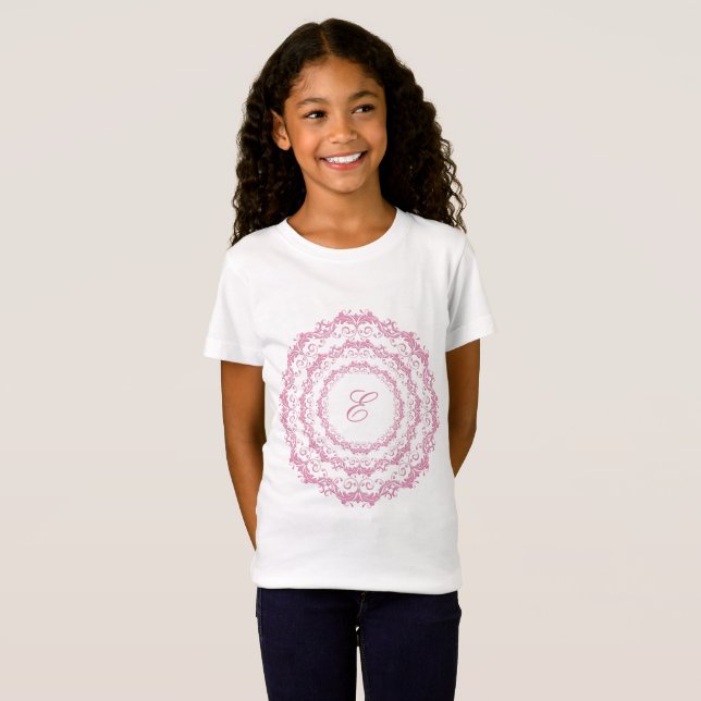 Camiseta Mandala cor-de-rosa. Nome. (Frente Completa)