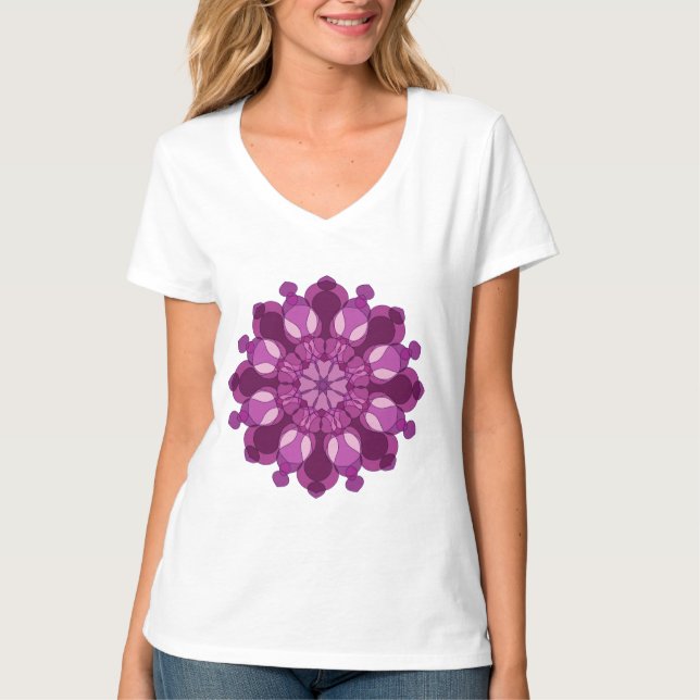 Camiseta Mandala de Flor Roxa Real (Frente)